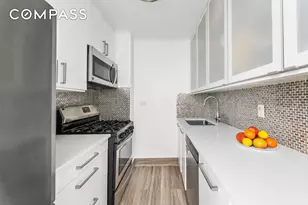 310 E 46th St, New York City, NY 10017 - Photo 4