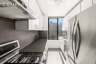 300 E 93rd St, New York City, NY 10128 - Photo 4