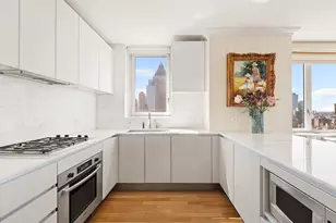 322 W 57th St, New York City, NY 10019 - Photo 4