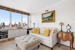 322 W 57th St, New York City, NY 10019 - Photo 4