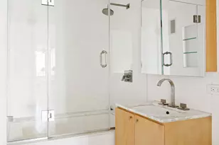 322 W 57th St, New York City, NY 10019 - Photo 6