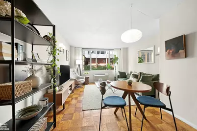 130 W 67th Street #5L, New York City, NY 10023 - Photo 1