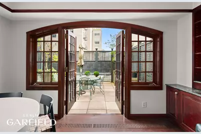 2 E 80th Street #7, New York City, NY 10075 - Photo 2
