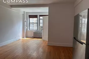 457 W 57th St, New York City, NY 10019 - Photo 4