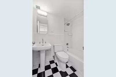 2 5th Avenue #2E, New York City, NY 10011 - Photo 6
