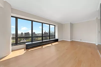 530 E 76th Street #18G, New York City, NY 10021 - Photo 2