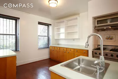 442 W 44th Street, New York City, NY 10036 - Photo 12