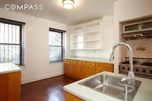 442 W 44th St, New York City, NY 10036 - Photo 12