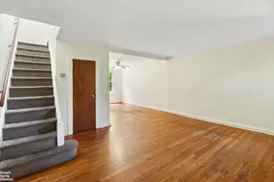 40-21 48th St, New York City, NY 11104 - Photo 4