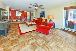 300 E 71st St, New York City, NY 10021 - Photo 2