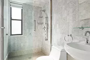 339 E 58th St, New York City, NY 10022 - Photo 4