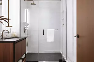 85 Fleet St, New York City, NY 11201 - Photo 6