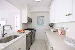 30 E 62nd St, New York City, NY 10065 - Photo 8