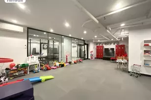 24-75 38th St, New York City, NY 11103 - Photo 14