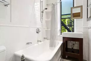 135 W 79th St, New York City, NY 10024 - Photo 6