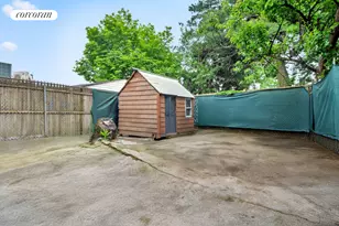 11-46 Welling Ct, New York City, NY 11102 - Photo 22