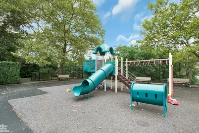 555 Kappock Street #2E, New York City, NY 10463 - Photo 28