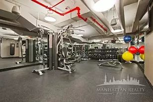 222 E 39th St, New York City, NY 10016 - Photo 12