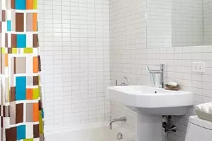 222 E 39th St, New York City, NY 10016 - Photo 4