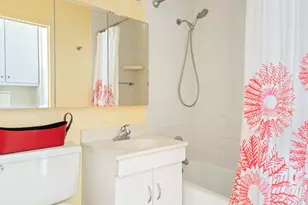 595 Main St, New York, NY 10044 - Photo 6