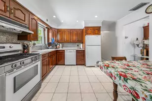 141-37 11th Ave, Whitestone, NY 11357 - Photo 8