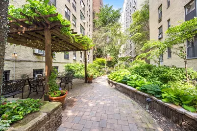 433 E 51st Street #11E, New York City, NY 10022 - Photo 12