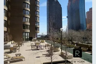 330 E 38th Street #46-C, New York City, NY 10016 - Photo 14