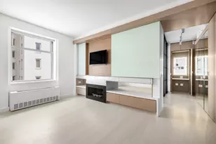 100 W 58th St, New York City, NY 10019 - Photo 8