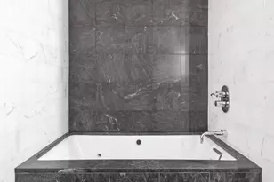 100 W 58th St, New York City, NY 10019 - Photo 12