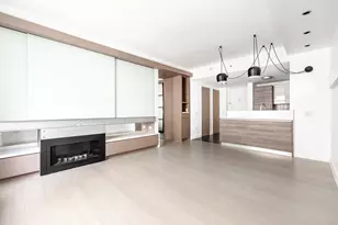 100 W 58th St, New York City, NY 10019 - Photo 2
