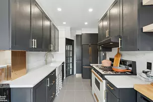 31-28 56th St, New York City, NY 11377 - Photo 6