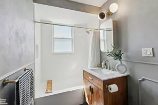 31-28 56th St, New York City, NY 11377 - Photo 12