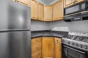 30-83 Crescent St, New York City, NY 11102 - Photo 6