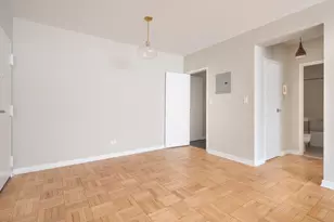 305 E 72nd St, New York City, NY 10021 - Photo 4