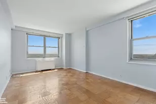 70-25 Yellowstone Blvd, Forest Hills, NY 11375 - Photo 6
