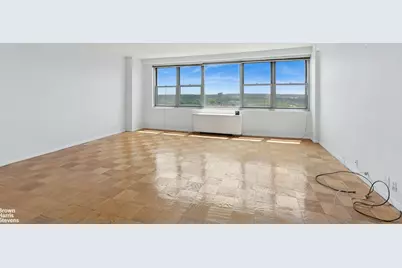 70-25 Yellowstone Boulevard #21R, New York City, NY 11375 - Photo 2