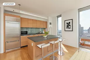 310 W 52nd St, New York City, NY 10019 - Photo 2
