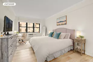 136 E 76th St, New York City, NY 10021 - Photo 4