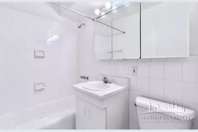 330 E 46th Street #7G, New York City, NY 10017 - Photo 4