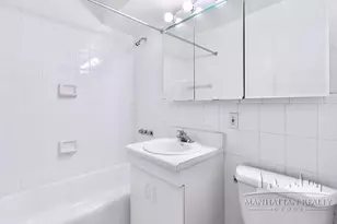 330 E 46th St, New York City, NY 10017 - Photo 4