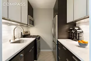 101 W 12th St, New York City, NY 10011 - Photo 4