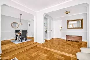 300 W 72nd St, New York City, NY 10023 - Photo 2