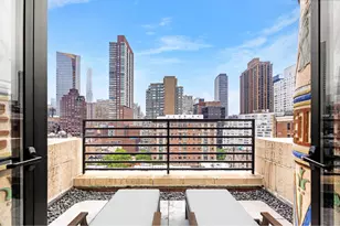 135 W 70th St, New York City, NY 10023 - Photo 2