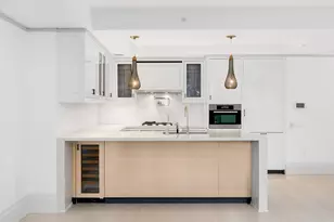 21 E 61st St, New York City, NY 10065 - Photo 8