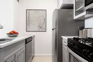 61 W 62nd St, New York City, NY 10023 - Photo 4