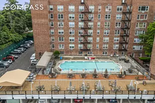 54-44 Little Neck Pkwy, New York City, NY 11362 - Photo 18