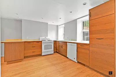 166A Hull Street, New York City, NY 11233 - Photo 4