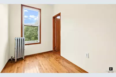 166A Hull Street, New York City, NY 11233 - Photo 16