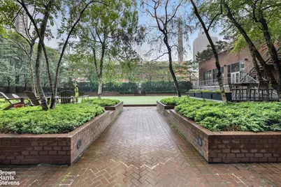 515 E 72nd Street #5F, New York City, NY 10021 - Photo 8