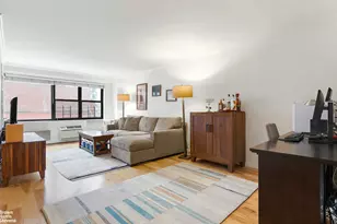 340 E 74th St, New York City, NY 10021 - Photo 14
